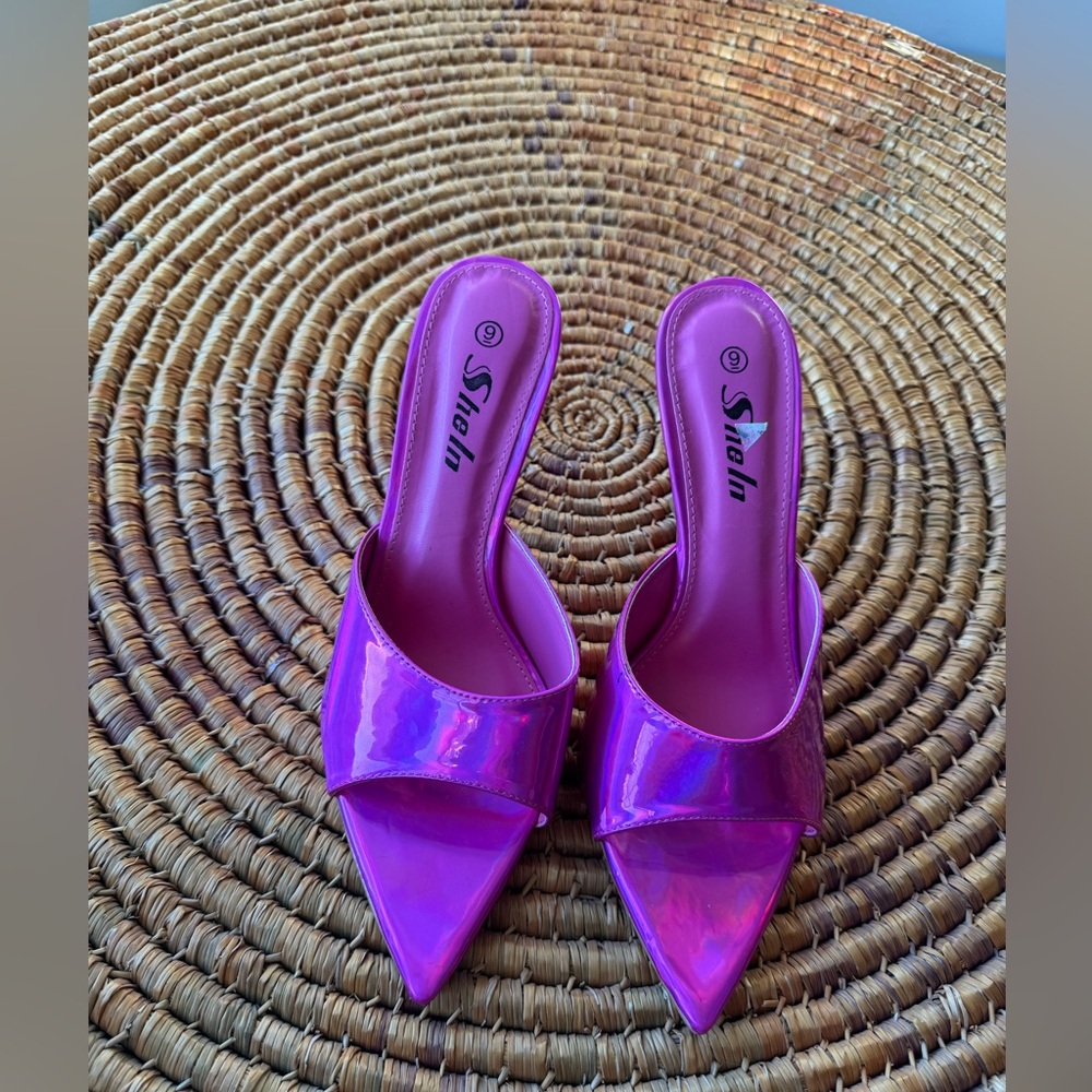 SHEIN size 9 pink pencil heel shoes